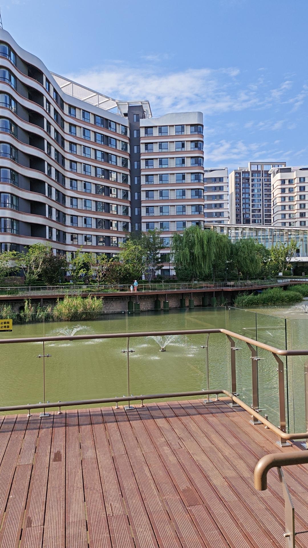 你要问我退休的最大好处是什么？我会说——终于有时间，也有底气，为自己和家人活。