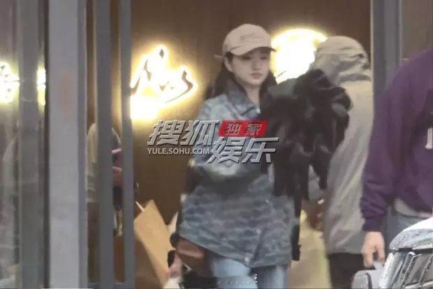 景甜逛街扫货收获满满路透图​​​