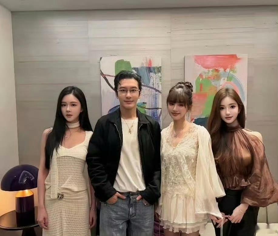 黄晓明的审美还真是统一啊，一直喜欢一个类型的女生