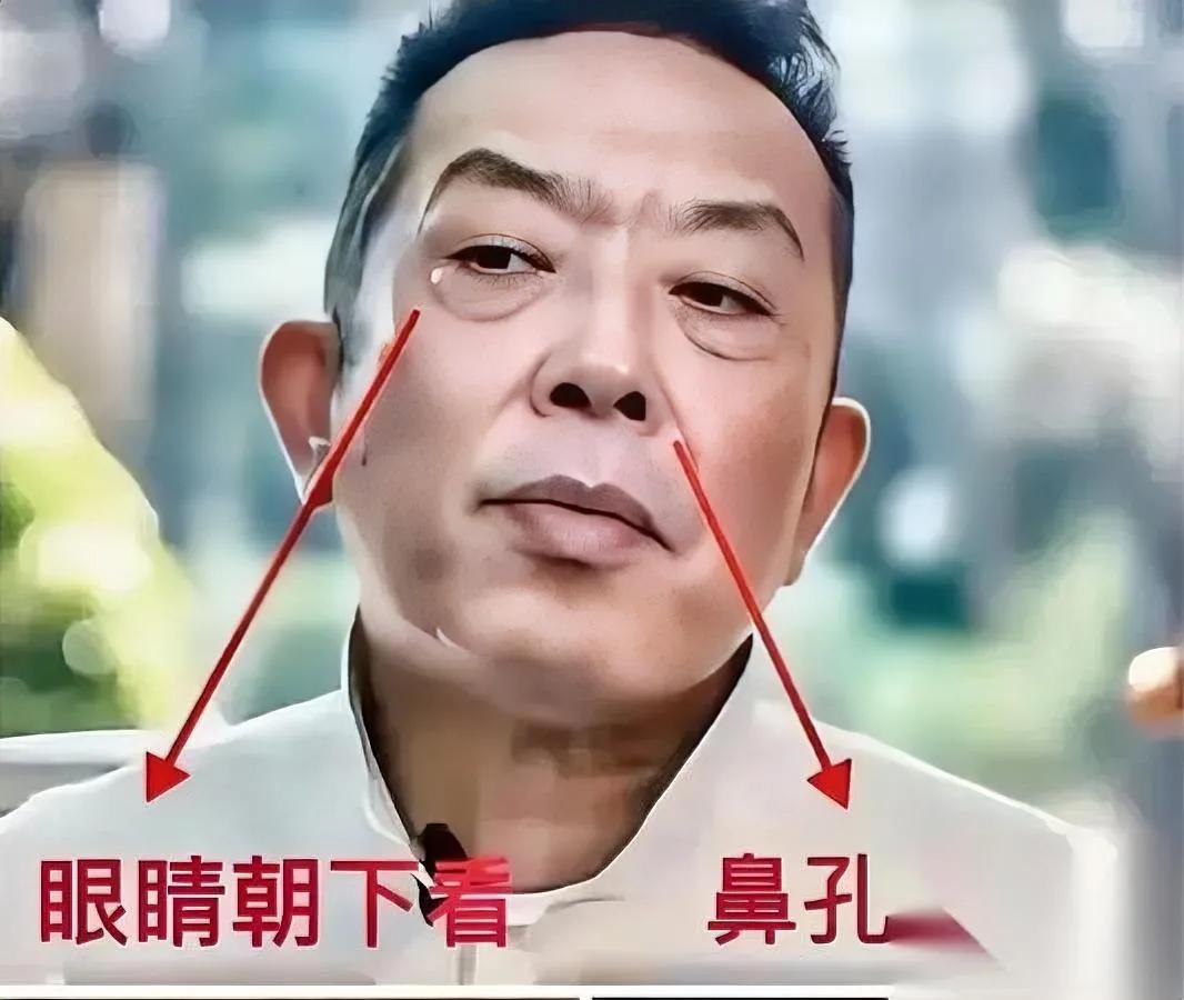 老罗和贾国龙的矛盾根本不是吵架是贾总打心底里瞧不上他。要是贾国龙对老