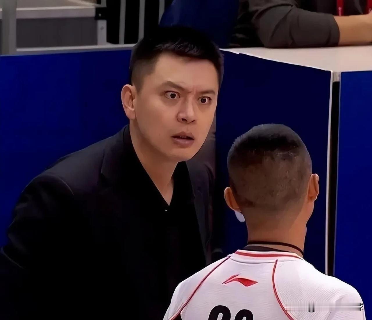 CBA新规亮剑！杜锋杨鸣再吃T恐遭重罚，裁判争议不解决恐难服众