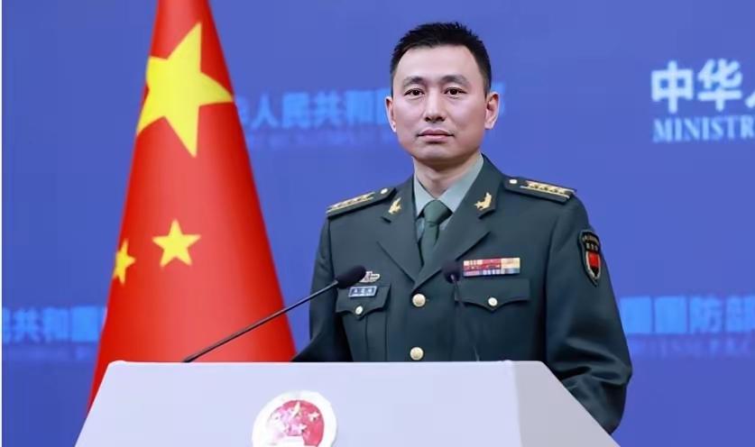 就在刚刚国防部最后通牒午夜时分，国防部突然拉响“全时待战”信号，没有多余修饰