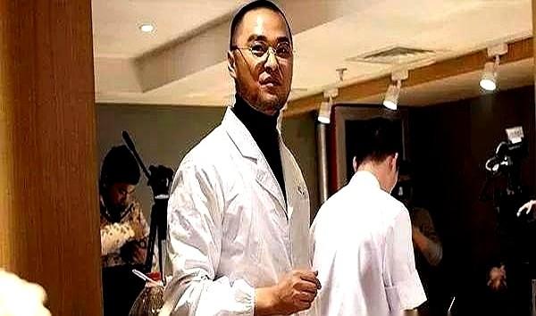 埋头干活十年，升职名单没你名字冯唐把话挑明：技术再好，也怕没人替你递剑。