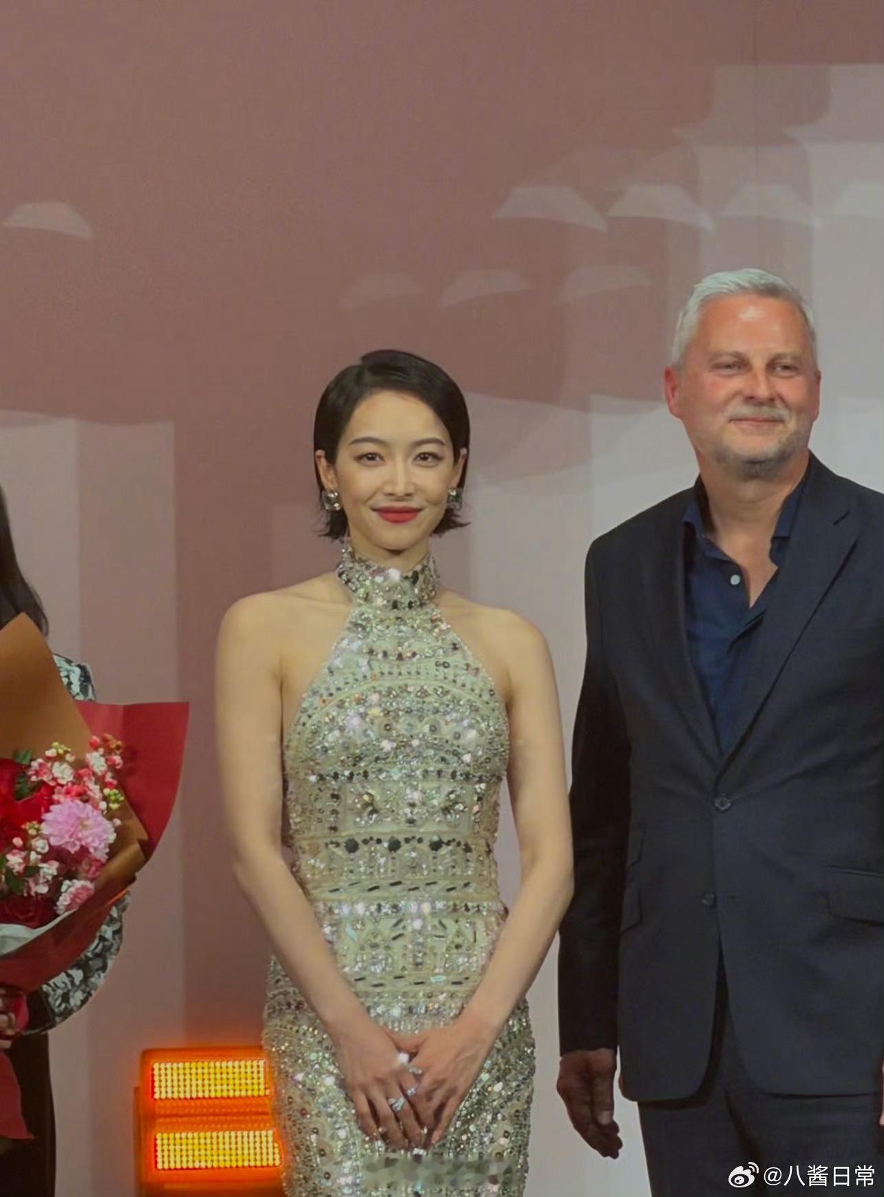 唐嫣宋茜活动路透生图🈶，来看看两位85🌸顶流，谁的状态更佳！