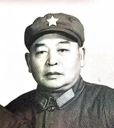 他是抗美援朝的王牌军长，55年仅被授大校，后续遭到开除党籍处理在抗美援朝数
