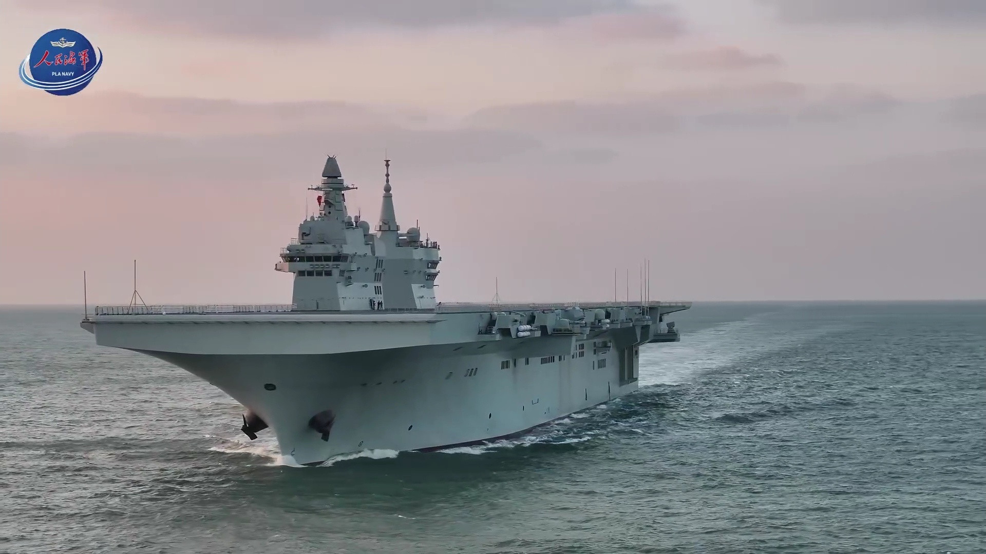 感受这个镜头挺有气势的