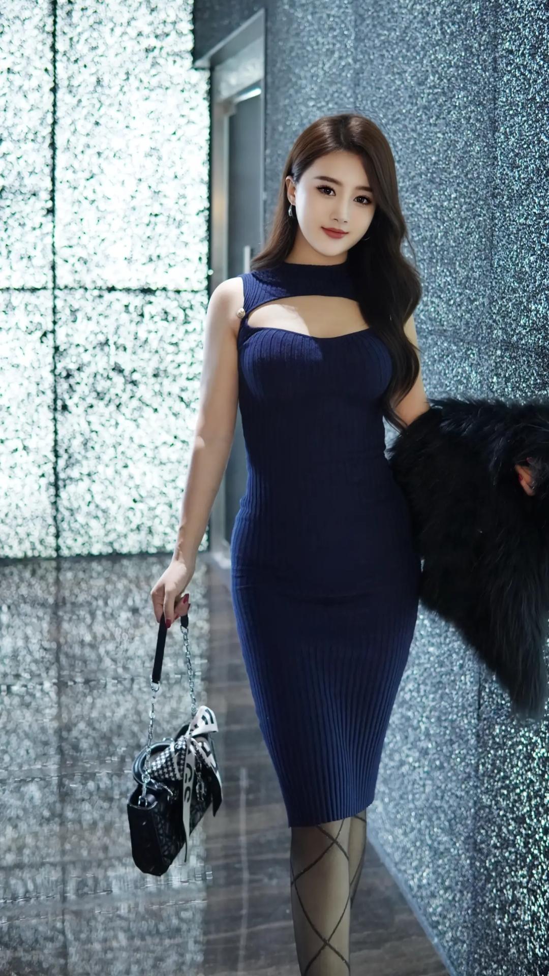 “成长”就是一边受伤，一边坚强！什么样的穿搭可以成为气质女神?美女究竟能有多美