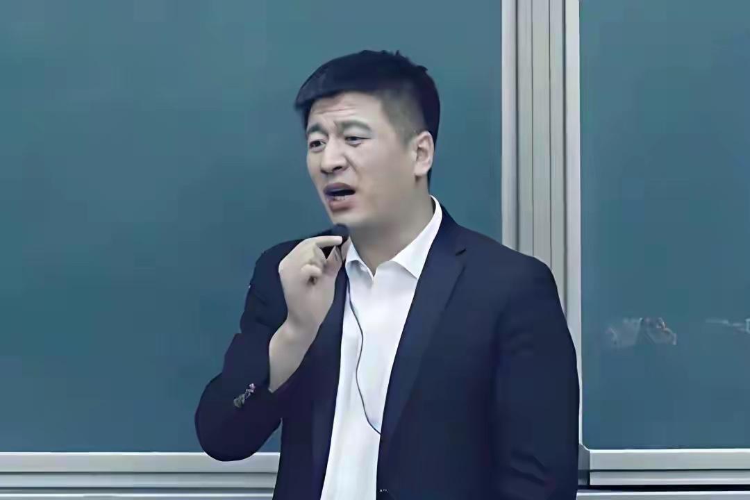 张雪峰这一席话，真是扎了无数家长的心窝：‘不管孩子多不争气，多叛逆，多不靠谱，千