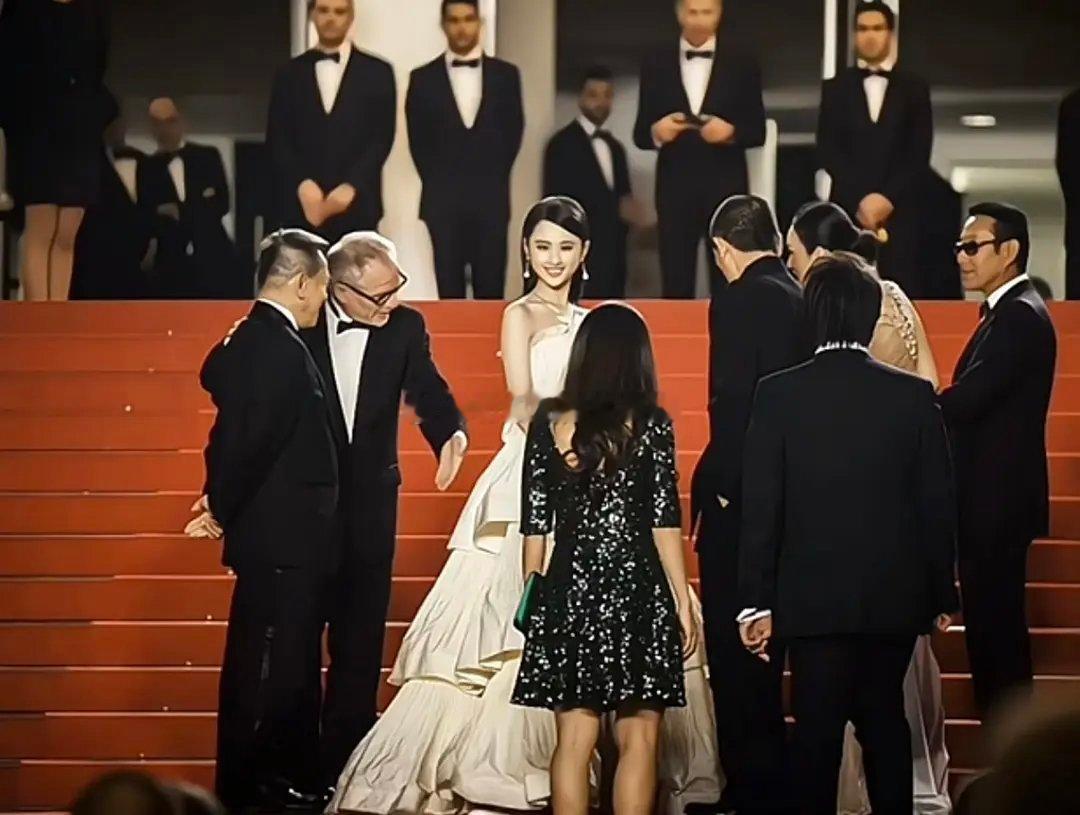 从张艺谋到于正，这个落差，确实～