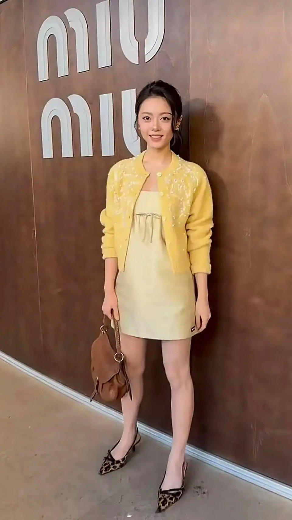 谁允许拍赵今麦全身图的？​​​
