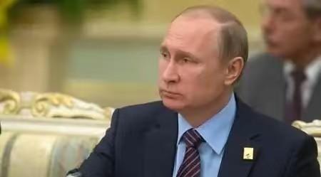 普京现在心里应该很复杂，他可能没想到，多年前卖给东方大国的S400防空系统，