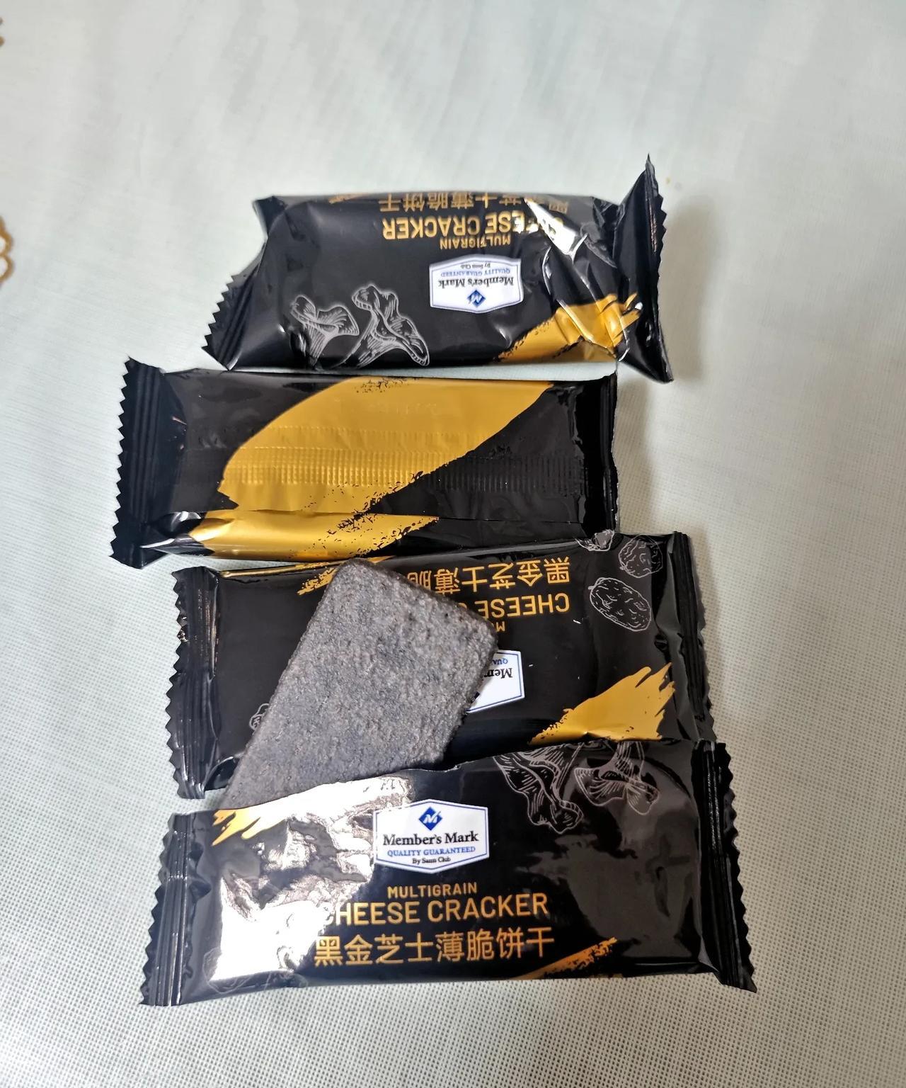 山姆的坑踩过了多少？山姆咀难吃的饼干，没有之一。几个月了都还没有吃完，两排才吃了