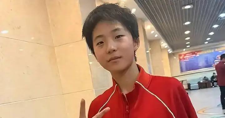 王楚钦没料到, 国乒14岁新星横空出世登顶大满贯, 终于后继有人了