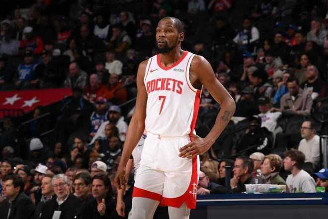 思来想去只有一招能解申京和乌度卡这个套就是得找一个真正有分量的人比如（