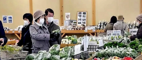 很多人不理解，为什么美国农产品不往价格贵的日本韩国倾销？因为日本有农协在，日本人