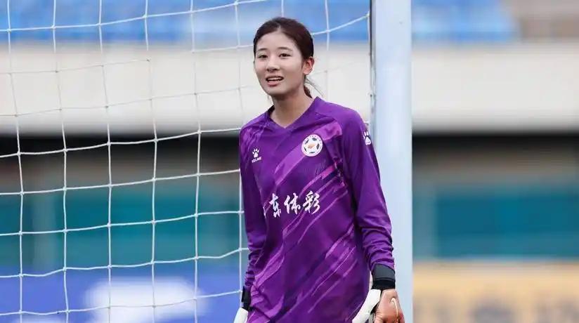 第二次竞聘失败后，陈婉婷交出了一份名单。上面是她从江苏女足带出来的年轻国脚名