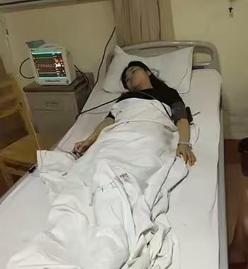 邻楼一男子，在妻子病逝后竟把丈母娘接到家同住。老太太俨然代替了女儿的位置，每天洗