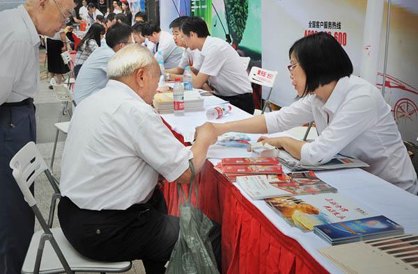 城乡居民养老，到60岁不会自动发钱，一定要记得办这件事很多农村的朋友以为，