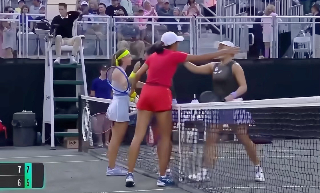 🇺🇸查尔斯顿女双首轮🇨🇳张帅/🇷🇸克鲁尼奇7-6(3)/7-5🇮?