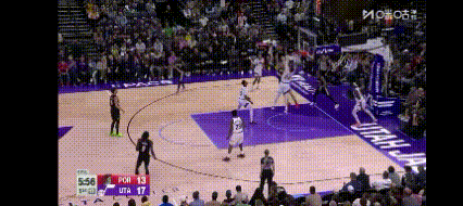 杨瀚森勾手得分对手盛赞杨瀚森杨瀚森今天状态满分，这个勾手得分看起来轻轻松松，队友