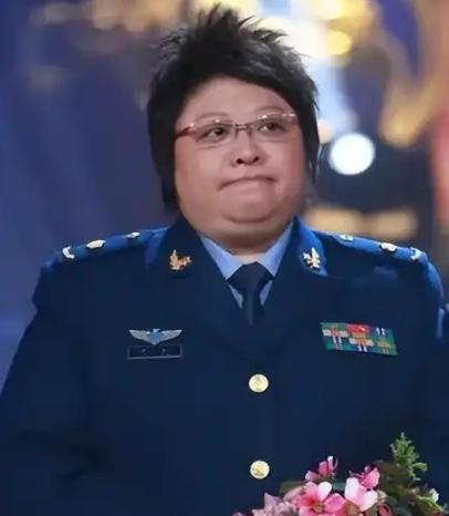 “好为人师”韩红这些年最大的问题，不是唱功不行了，而是越来越把自己放在了“歌坛大