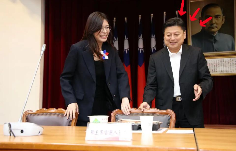 郑丽文刚上任就遇硬茬？傅昆萁这步棋才是真高明赵少康刚放话“令不出中央”给