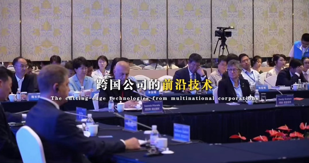 青岛峰会持续拓展全球朋友圈在青岛快乐得冒泡泡每一届青岛峰会都像一场全球商业的盛