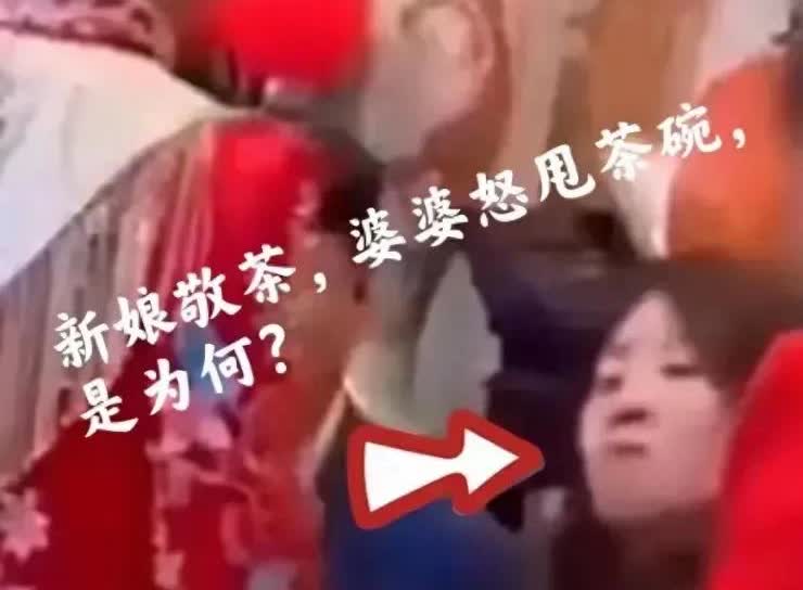 福建福州，当地有一对新人结婚，新郎父母为儿子举行了热闹的婚礼，摆了66桌酒席，宴