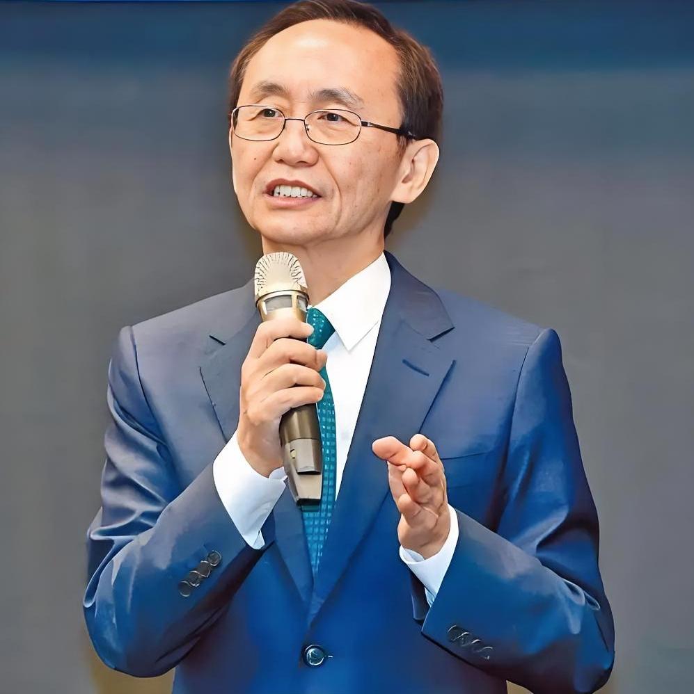 台湾媒体人吴子嘉的这番比喻，彻底吹灭“台独”泡沫近日，吴子嘉说：所谓的民调显