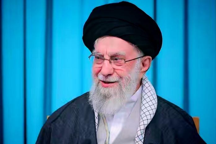 哈梅内伊谈经济动荡与街头风波：商人有苦衷，闹事者得收拾这两天，哈梅内伊站出来