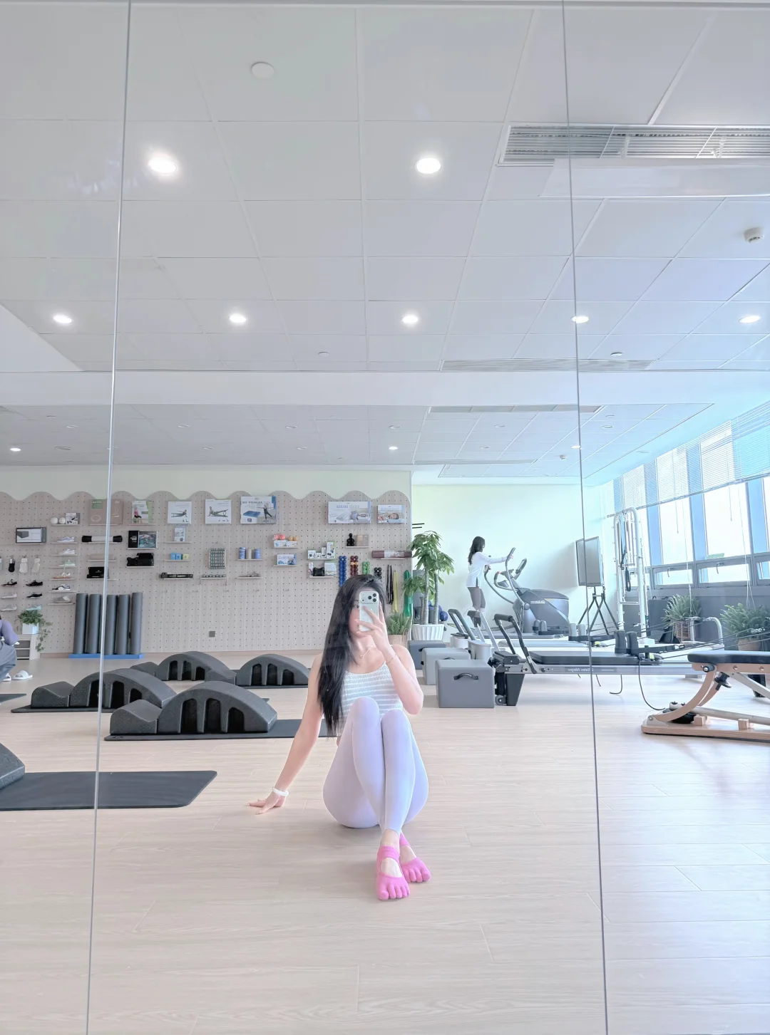 普拉提女孩已练不欠