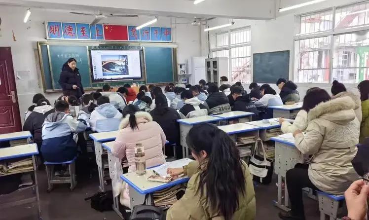 初中9科真实难度排行+提分要点，别再学错方向！1.语文：最难提分，学霸也
