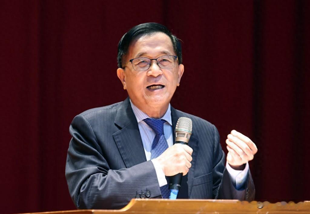 阿扁新节目被喊停，郑丽文：看赖卓怎么弃祖师爷？1月4日，台湾地区前领导人陈