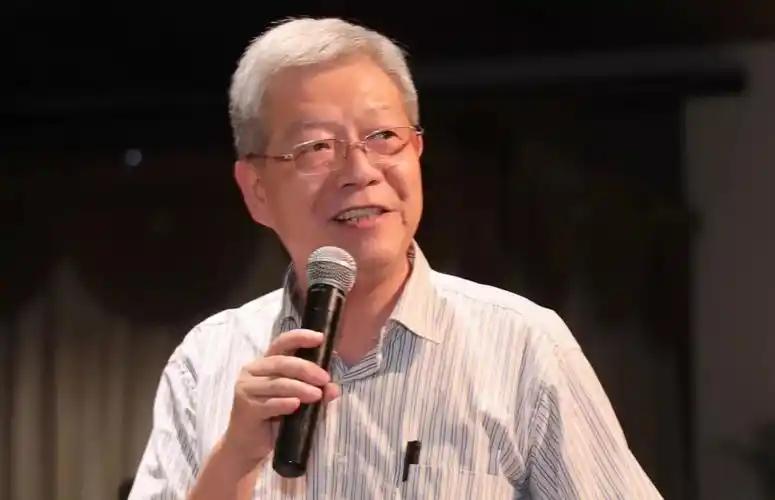 一句令人醍醐灌顶的话：当你混到没人给你打电话发信息、没人找你聚会、没人约你吃饭的