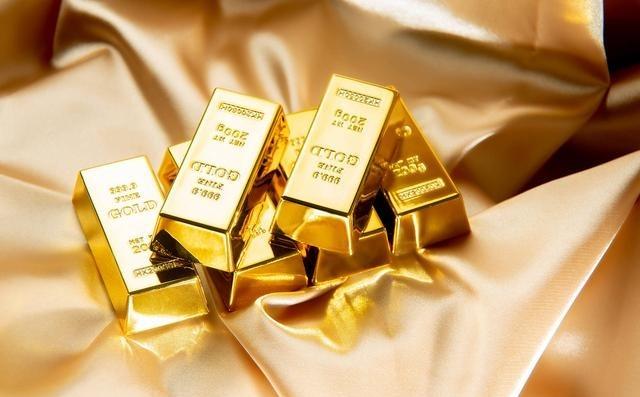 人民币升值太快反成祸？央行出手，你的存款和黄金都要变天！春节刚过没几天，人民