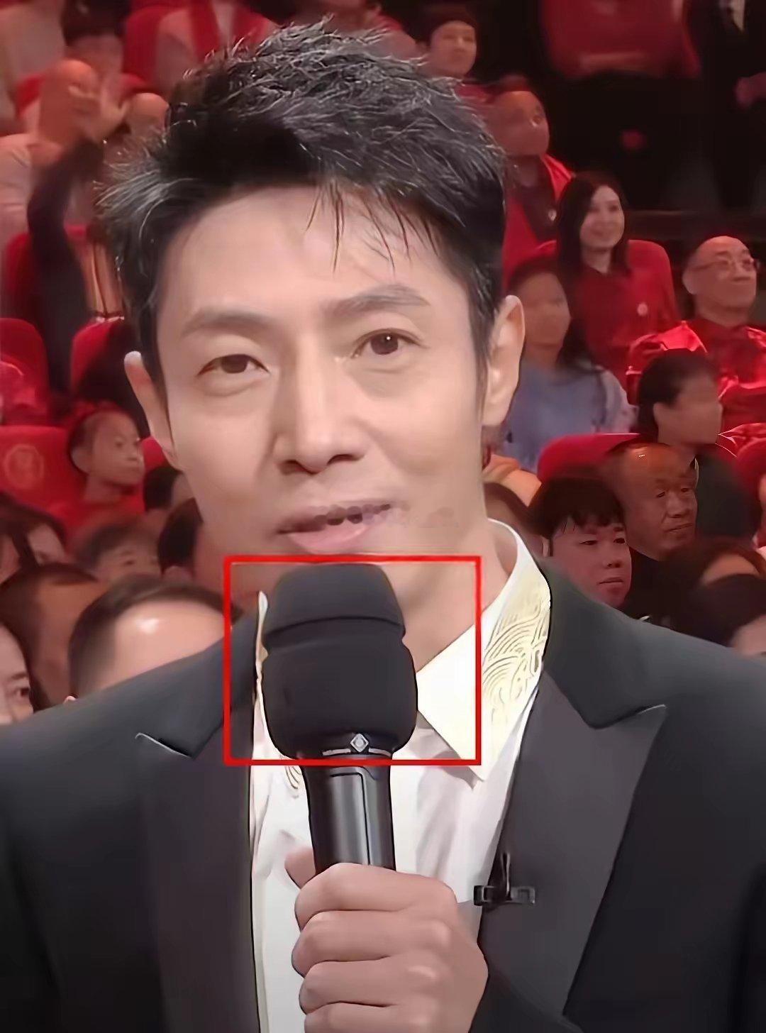 劳模名单里的争议，真的戳中我了…以前的劳模，都是采煤工、掏粪工、绝壁上的铁路勘察