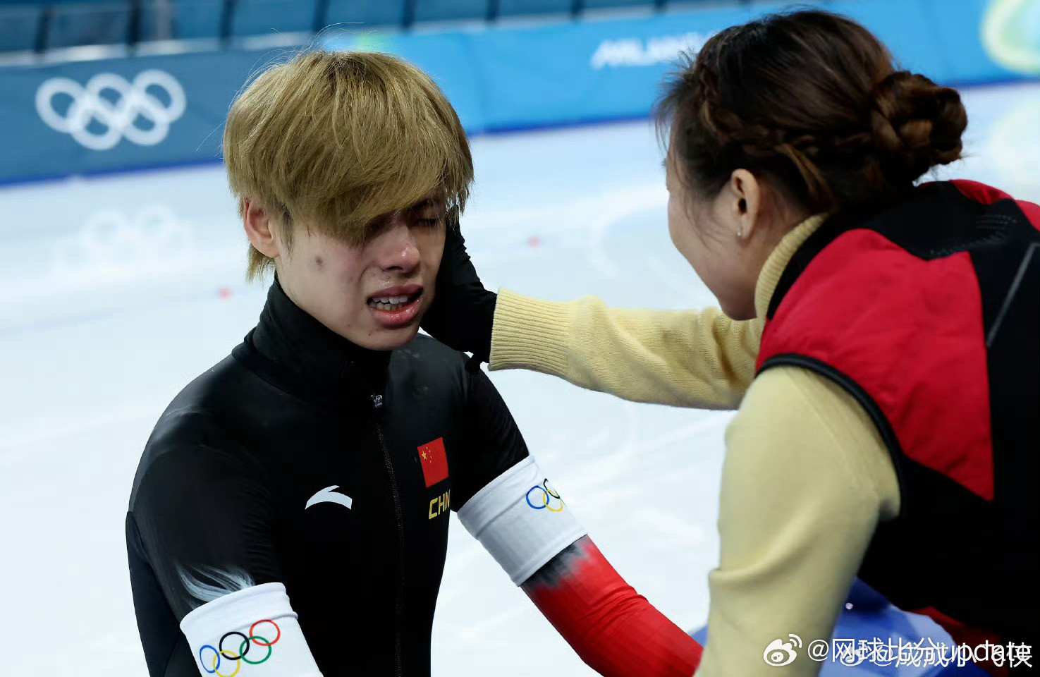 刘瀚彬获世青赛5000米冠军🇩🇪德国速度滑冰世界青年锦标赛🇨🇳刘瀚彬以6