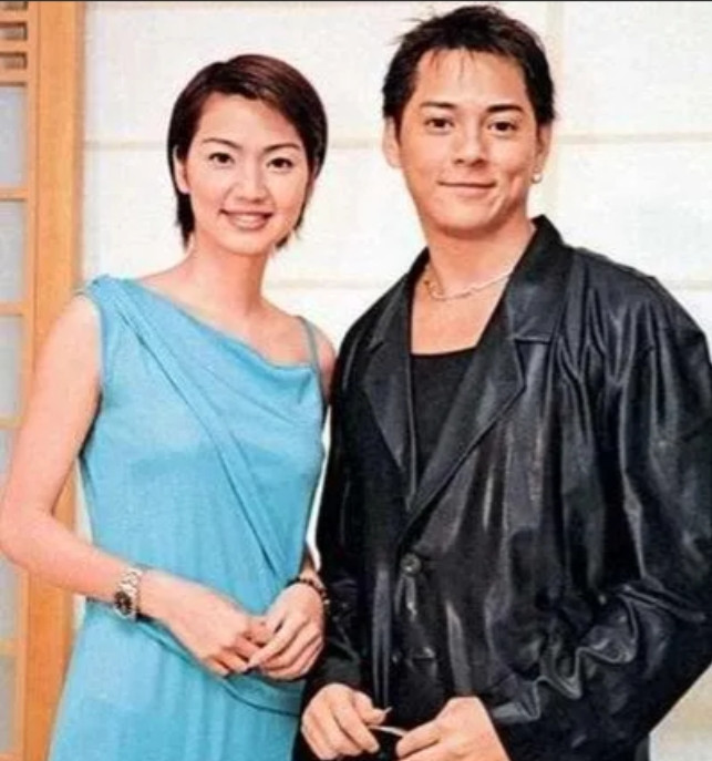 2000年，洪欣和莫少聪分手之后，才发现自己怀孕了，但莫少聪冷漠地说：“你夜不归
