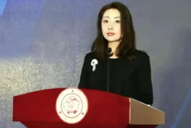 杜建英沉默了，宗泽后也不说话了！他们怎么都没想到，宗馥莉这回推出的新饮料，从