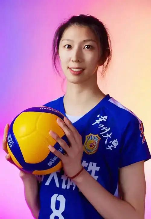 江苏女排新赛季主力阵容！再过三周时间，新赛季女排超级联赛将全