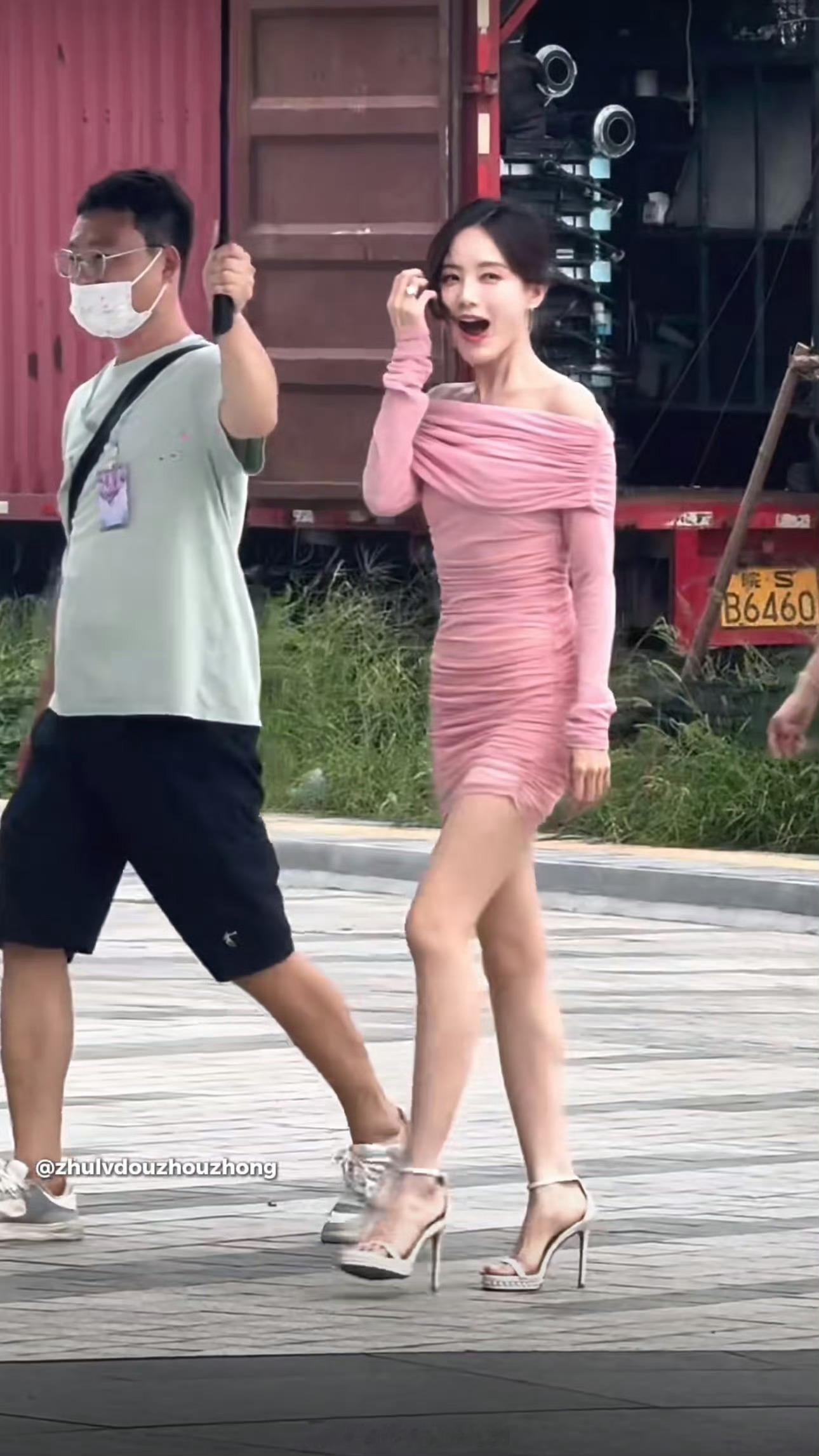 李一桐美人余生图，美成啥样了[笑着哭]​​​
