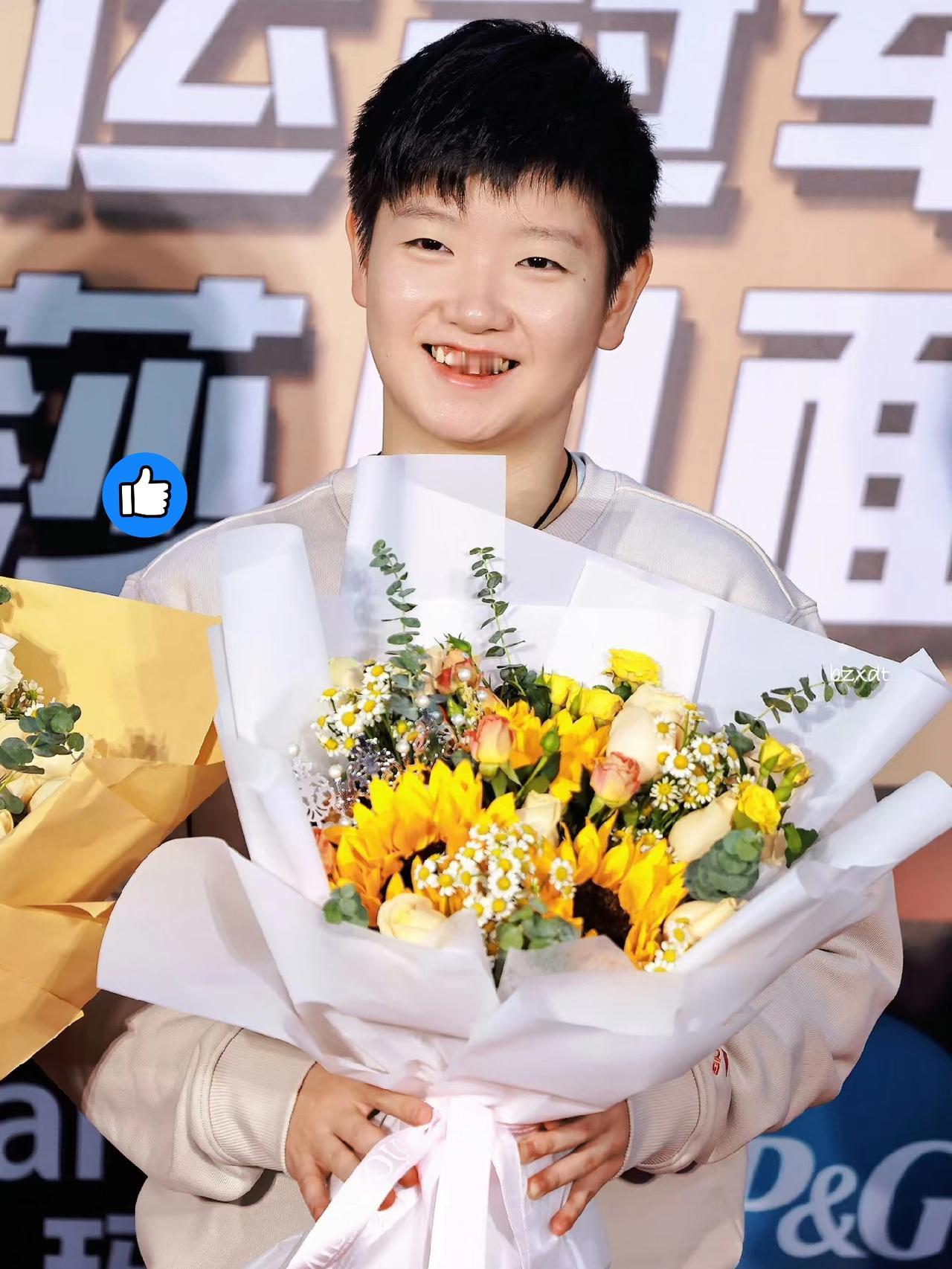 孙颖莎要读研这事，最惊喜的不是爸妈，不是什么粉丝团！居然是当年劝她选体育专业