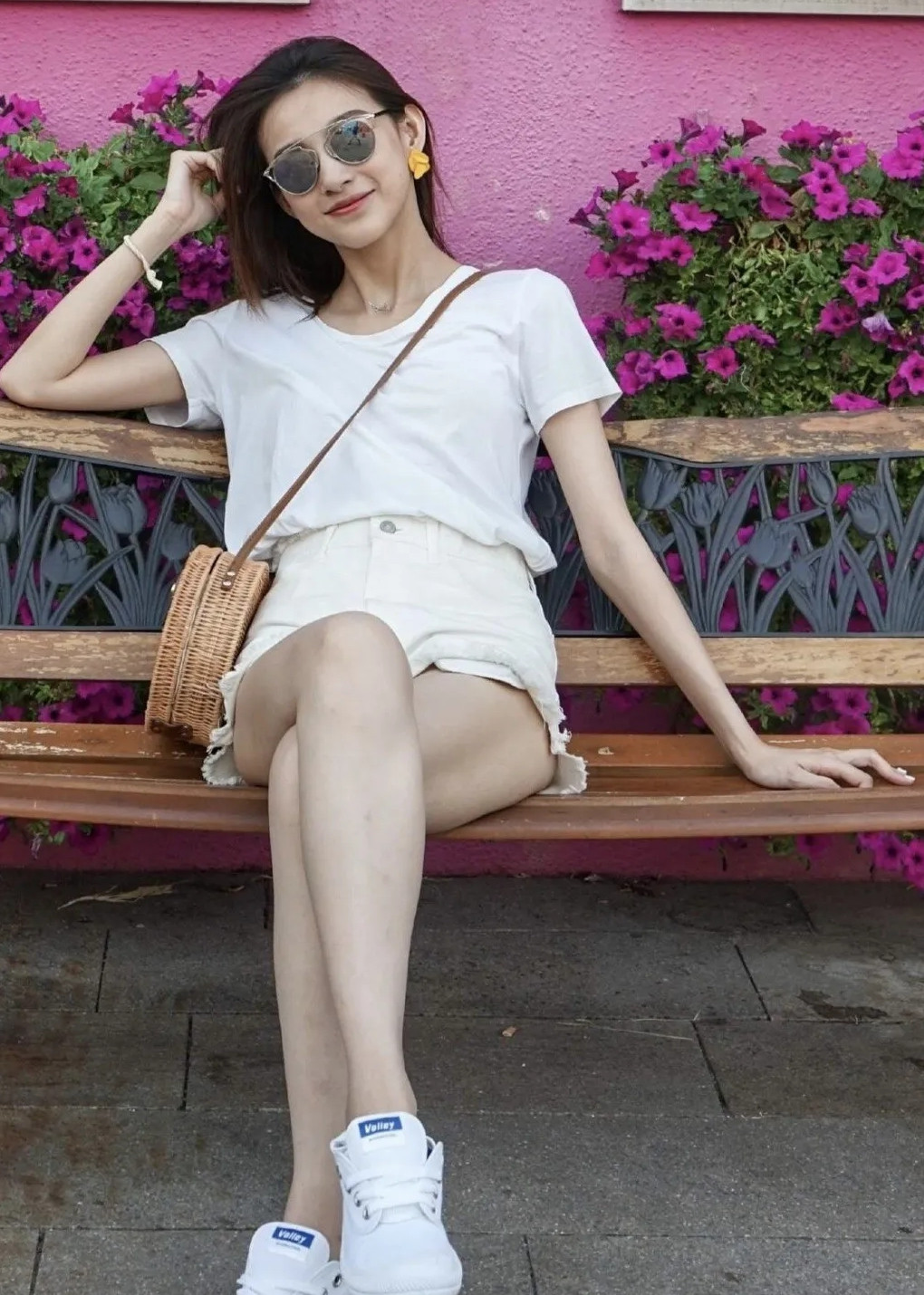马凡舒，170cm，主持过4次春晚，成为央视的“门面担当”。