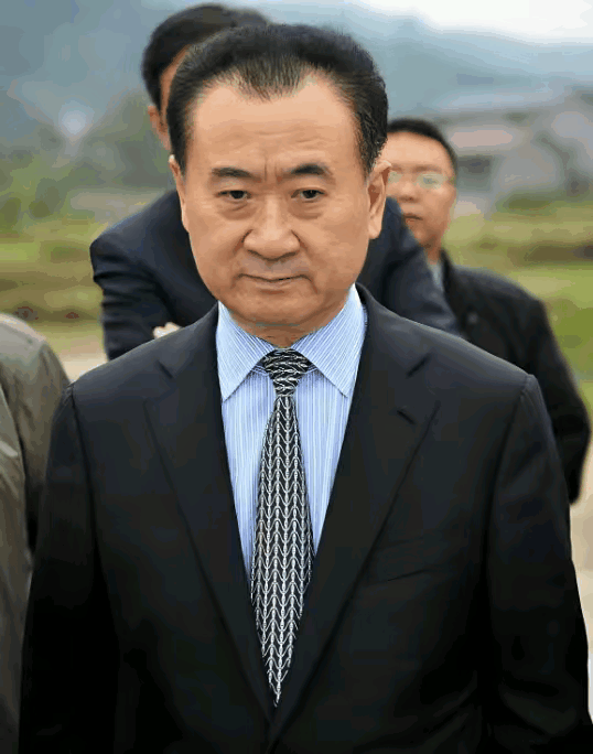 前天，网上曝出王健林被限高，大家没有幸灾乐祸，反而纷纷替老王鸣不平，相比许家印，