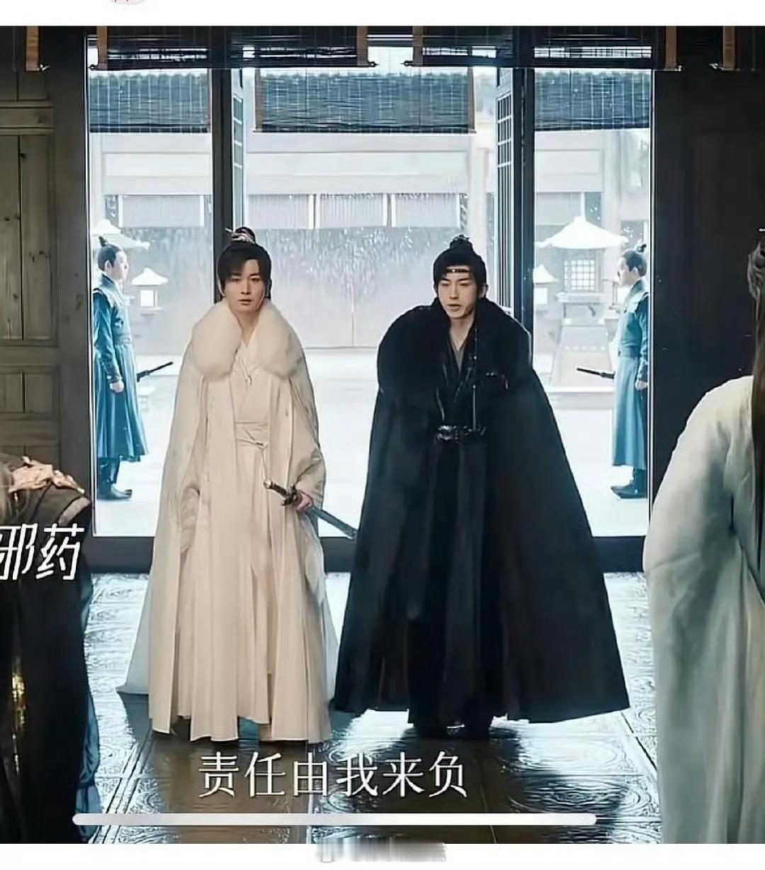 为了观众着想，垫肩不丢人[笑着哭]​​​就为啥不垫肩呢[捂脸哭]太自信了？​​​