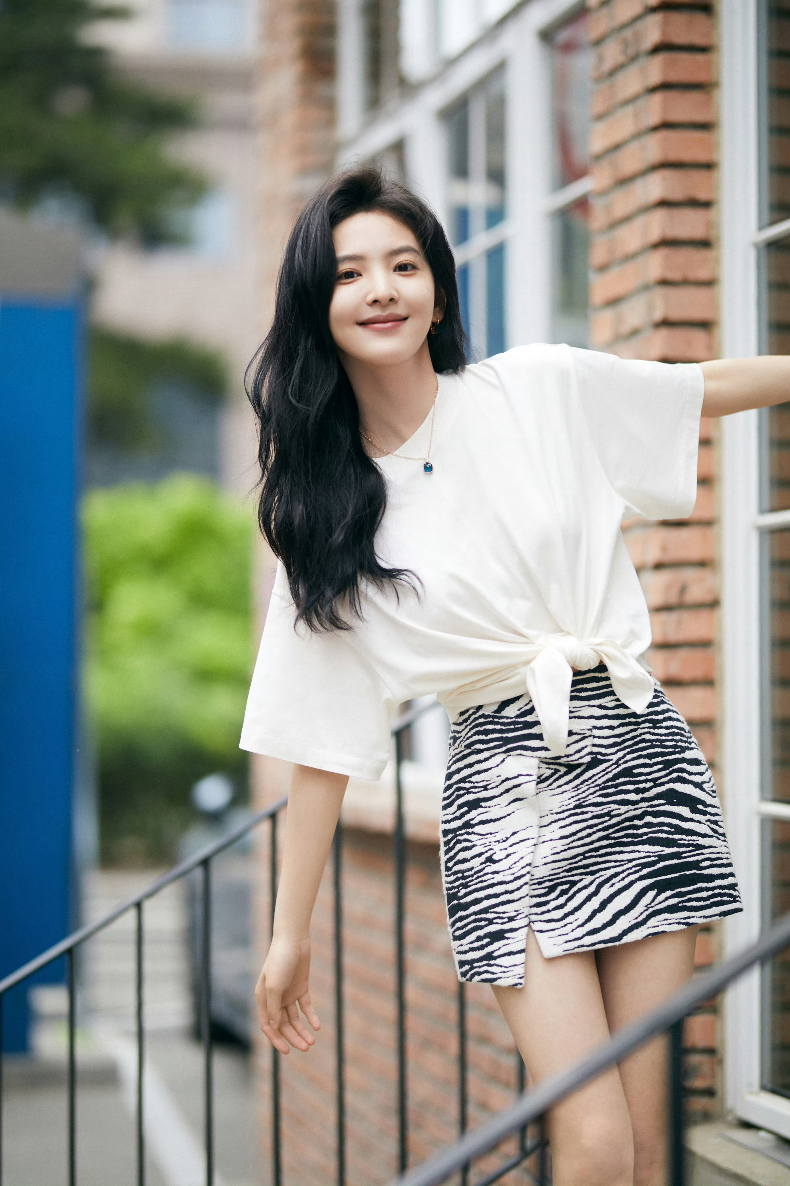 章若楠少女图集，白衣短裙，活力满满​​​