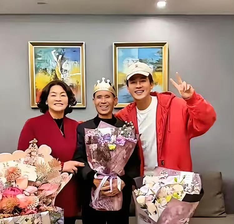 爆红后第一件事不是犒劳自己，是把一套江景房的钥匙，塞进了姐姐手里。在这个多少