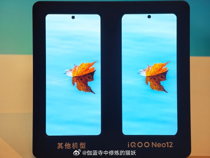 知名大V数码闲聊站已提前上手#iQOONeo12#，这款全球首发维信诺2K+185Hz超冠屏的旗舰手