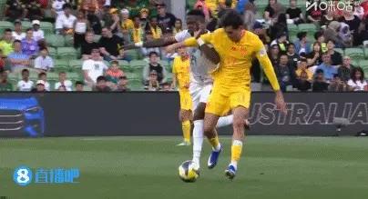 拜合拉木这样的球员谁会不喜欢呢？替补登场的他，赛后比赛服是全对最脏的，全是土，这