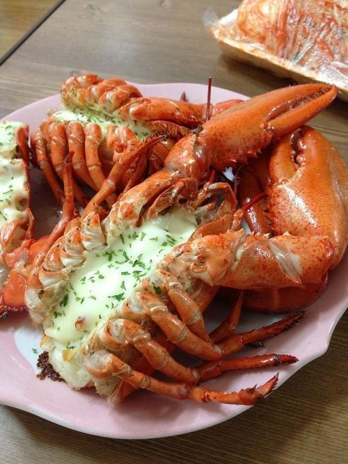 吃货注意！英国禁活煮龙虾，违者罚5万还蹲监狱！家人们谁懂啊！以后在英国活煮